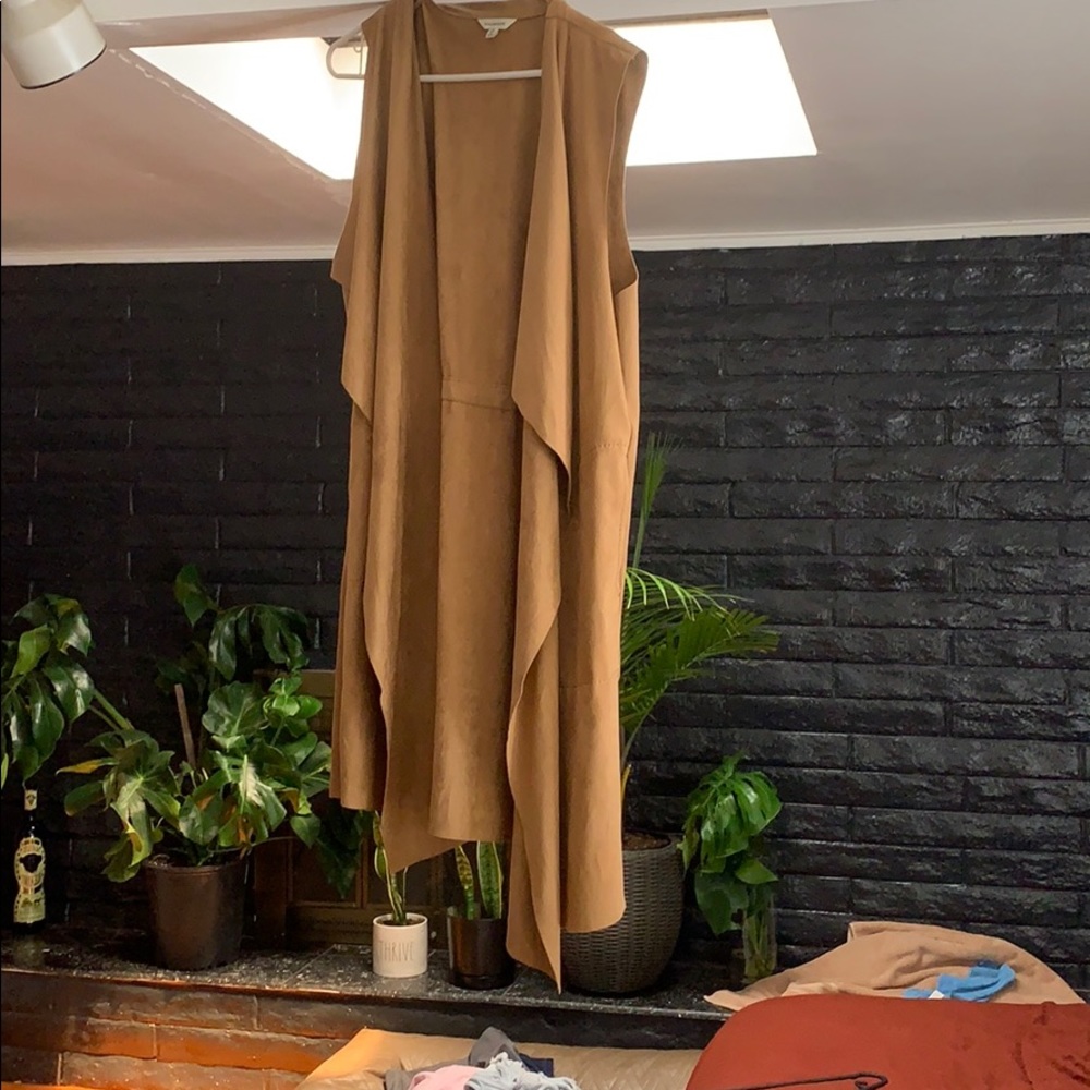 Womens Suede sleevless cardigan